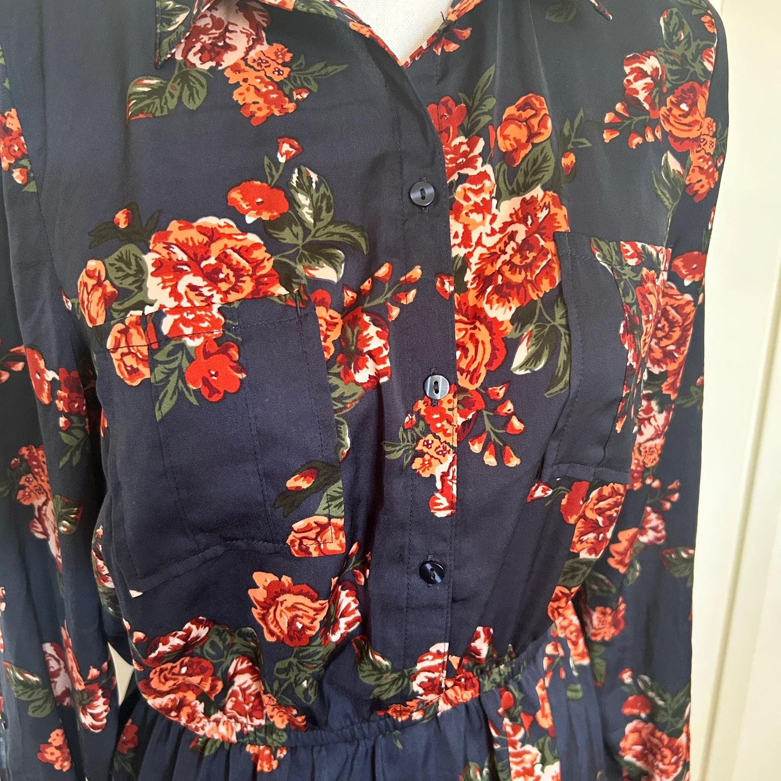 H&M Divided Vestido Estampa Floral Azul Escuro Rosas – Tamanho 38 – photo 3